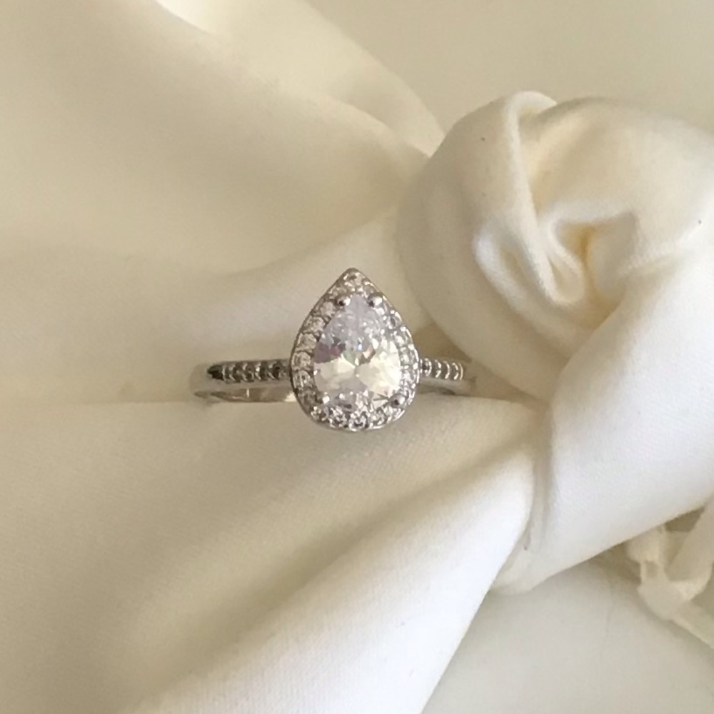 18k white Gold Plated Stamped Teardrop CZ Ring - Picture 2 of 8